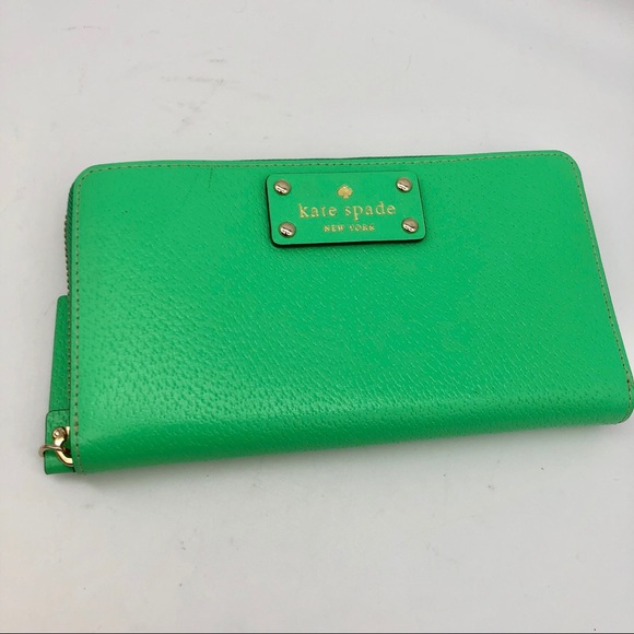 kate spade Handbags - NWT KATE SPADE NEDA GREEN LEATHER WALLET